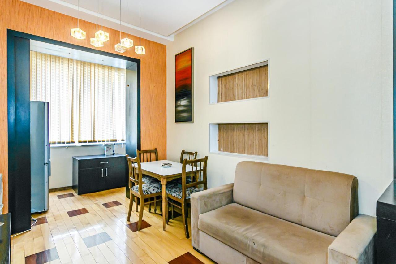 Lovely Sweet Apartment Baky Esterno foto