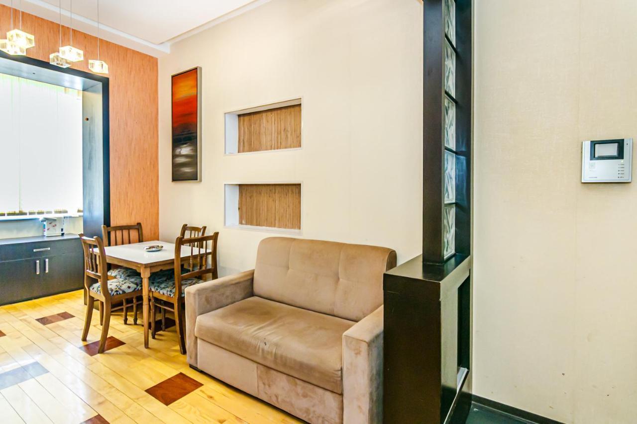 Lovely Sweet Apartment Baky Esterno foto